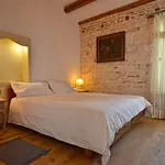 Arnolongo B4 Sea View Гостевой дом Ровинь