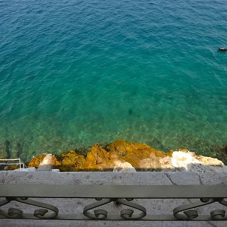 Vendégház Arnolongo B4 Sea View 4*