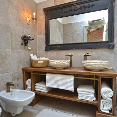 Arnolongo B4 Sea View Konukevi 4*