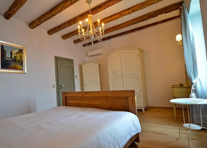 Arnolongo B4 Sea View Gasthuis